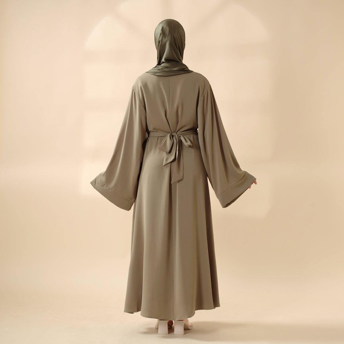 Elegant Solid Color Abaya For Muslimahs (MA036)
